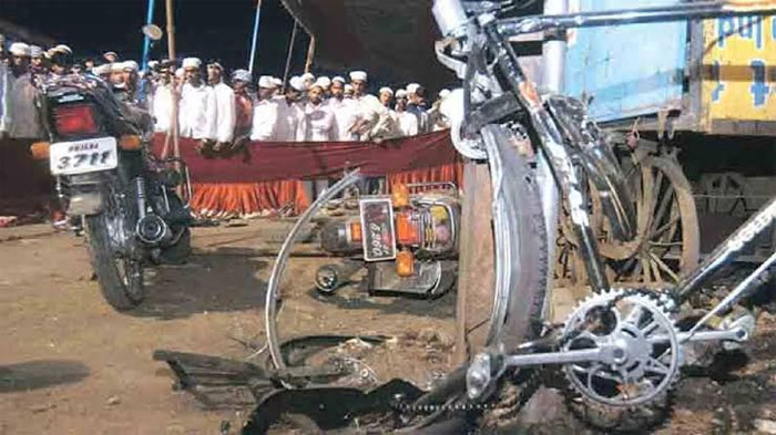 मालेगाव स्फोट प्रकरणातील साध्वी प्रज्ञांसह सर्व ७ आरोपींची मुक्तता