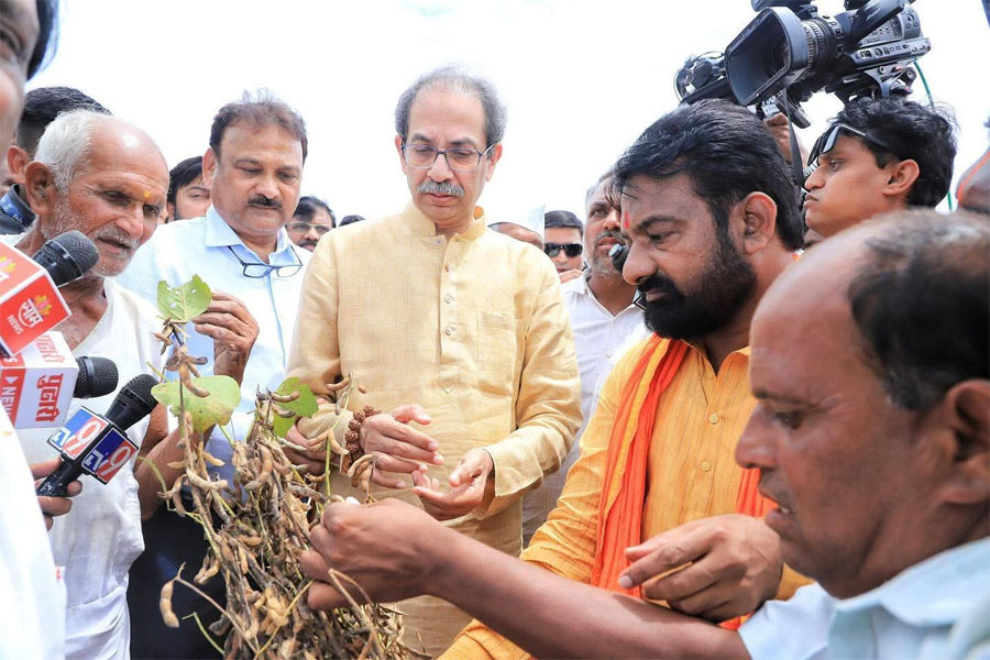 कुणीही अस्मानी संकटामुळे खचून जाऊ नका, वेडंवाकडं पाऊल उचलू नका – उद्धव ठाकरे