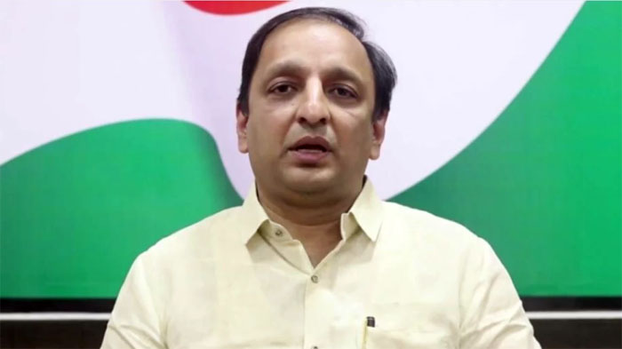 मेट्रो स्टेशनच्या नावातून नेहरुंचं नाव गायब, काँग्रेसच्या आरोपामुळे नवा वाद पेटणार