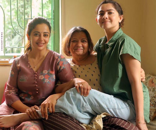 येत्या महिला दिनी उलगडणार ‘तिघीं’च्या आयुष्यातलं ‘चौथं पान’